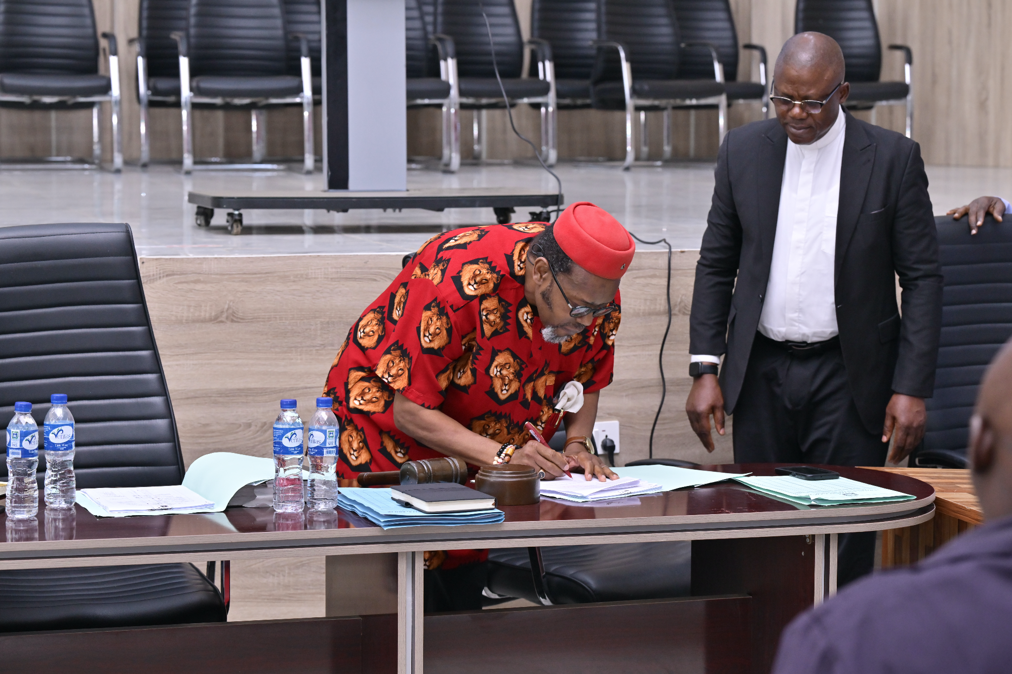 Prof. Emeka Aniagolu signing the Humanitas AI Compact on behalf of AIAAS